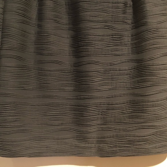 Alfani Gray Skirt with horizontal lines. Size 14w. - Picture 6 of 8